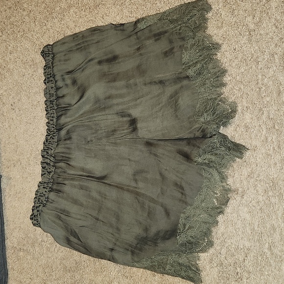 H & M Silky Green Lace Drawstring Shorts Size 10 - Picture 5 of 5